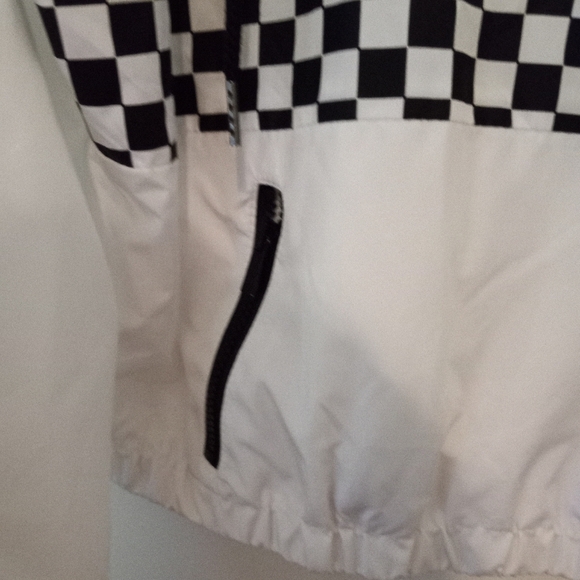Checkered Blk/Wht Cropped Windbreaker From Forever 21, sz. S ,Can fit a Medium - Picture 6 of 7